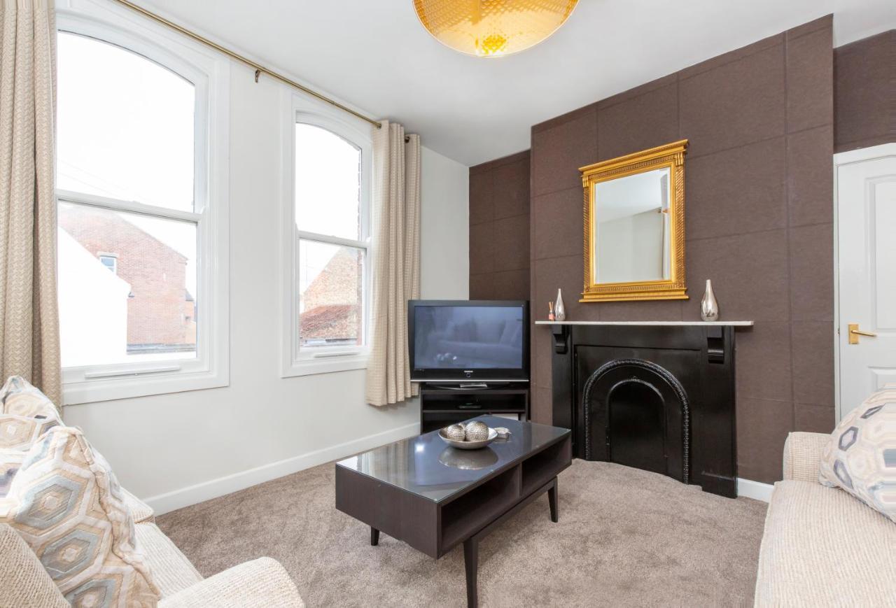 Apartemen Portland Street With Free Parking York