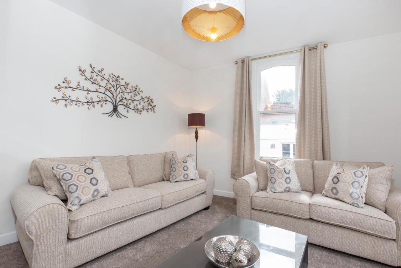 Apartemen Portland Street With Free Parking York